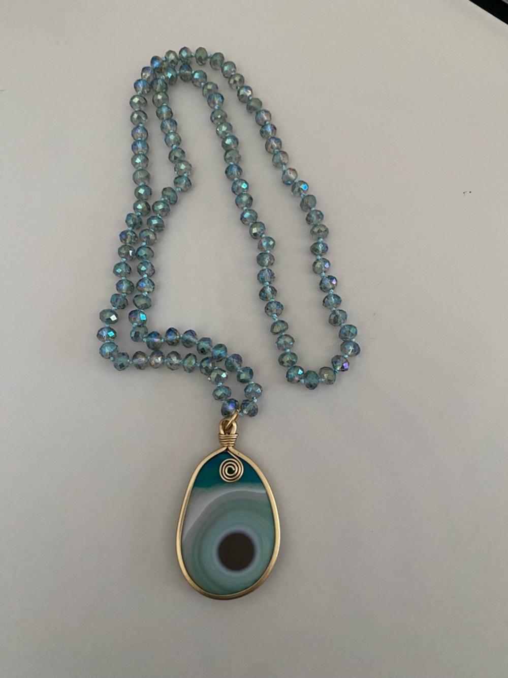 Women’s Fashionable Gold-Trim Teal Agate Pendant Necklace with Beaded Chain.